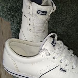 Women's Keds Country White Leather Sneakers....
